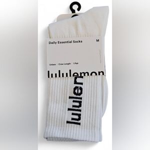 lululemon Unisex Daily Essential White/black Crew Length Medium Socks. New